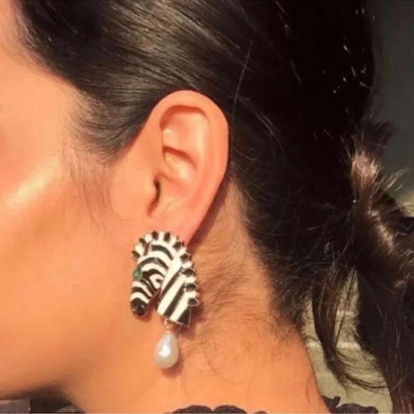 Anthropologie Black White Zebra Pearl Earrings - Picture 1 of 4